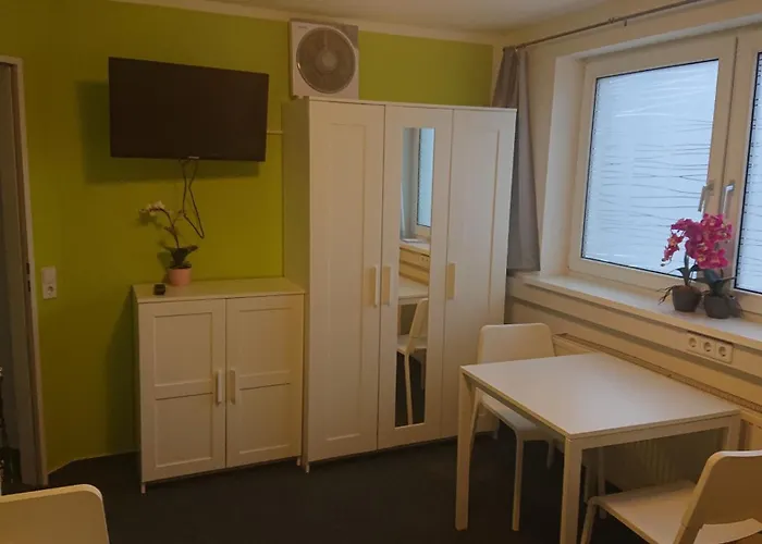 Гостевой дом Dreibettzimmer Mit Gemeinschaftskueche Und Je 2 Dusch- Und 2 Toilettenzimmern *