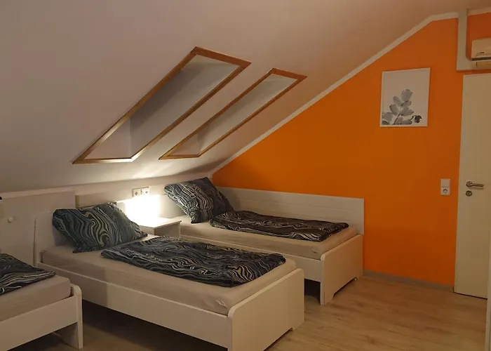 Гостевой дом Dreibettzimmer Mit Gemeinschaftskueche Und Je 2 Dusch- Und 2 Toilettenzimmern *