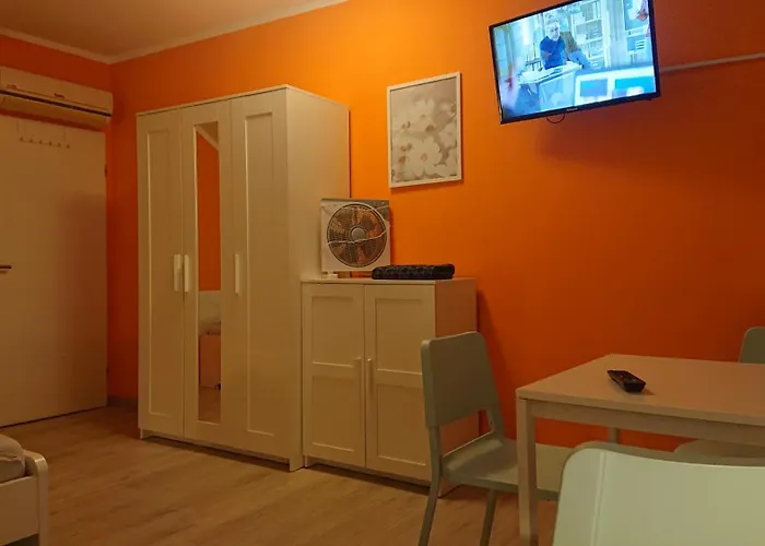 Гостевой дом Dreibettzimmer Mit Gemeinschaftskueche Und Je 2 Dusch- Und 2 Toilettenzimmern *